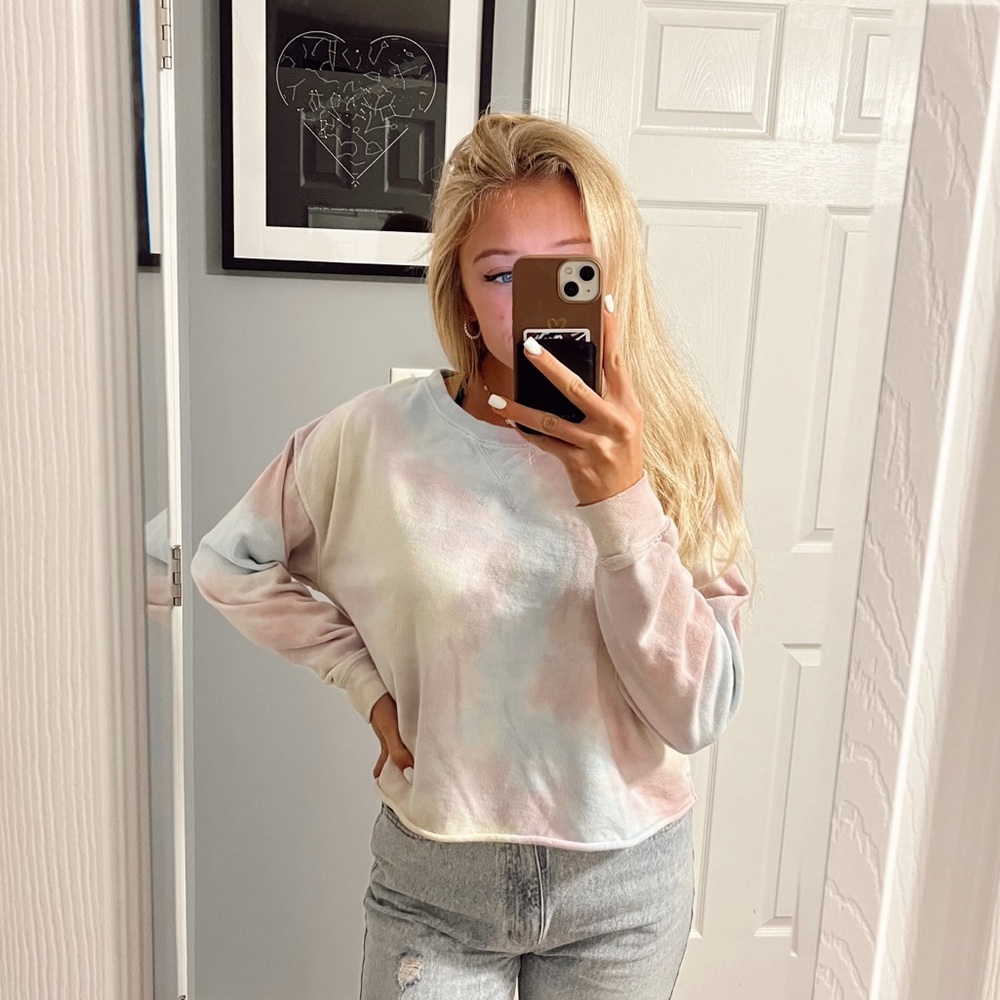 Colsie pastel tie dyed crewneck